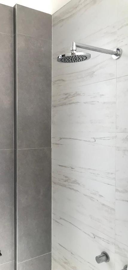 Habitaciones En Suite Balcarce Буенос-Айрес Екстер'єр фото